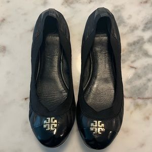 Tory Burch Leather Ballet Flats in black